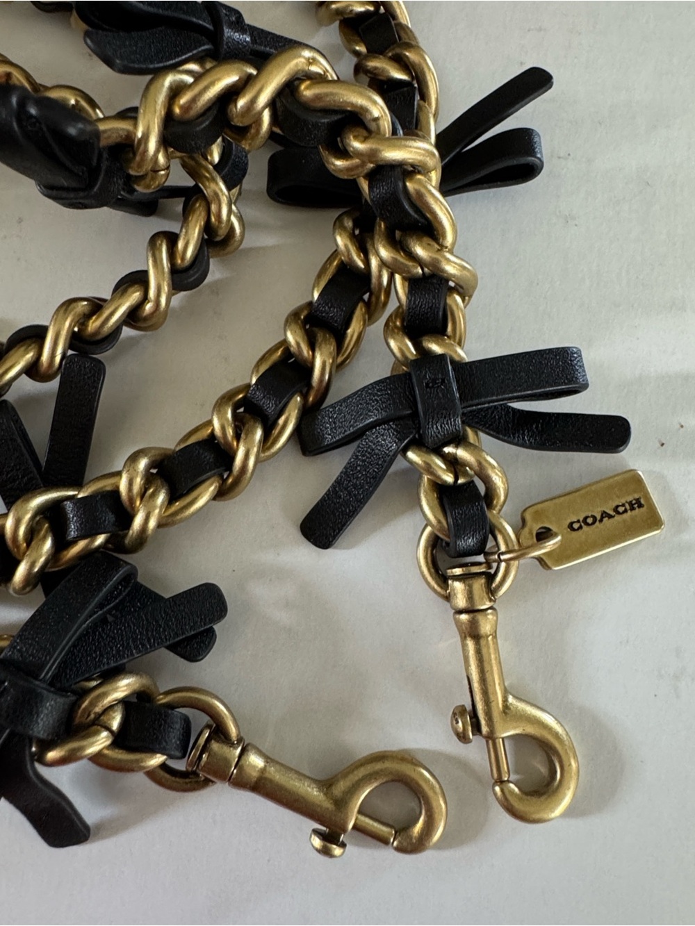 🖤 Black Leather and Gold-Tone Chain Strap🖤 - Picture 10 of 16